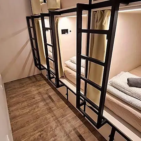 Hotel Cabin Hostel *