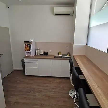 Cabin Hostel Hotel Ljubljana