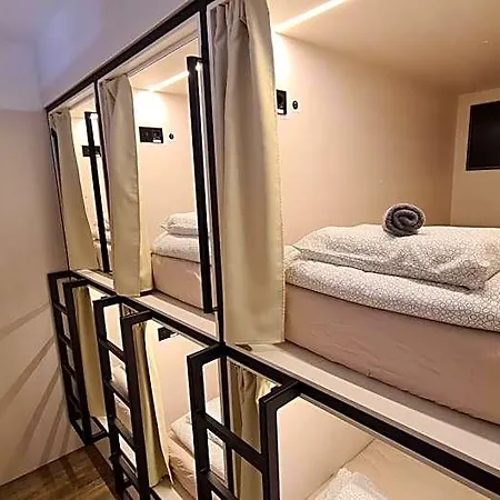 Cabin Hostel * Ljubljana
