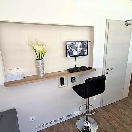Cabin Hostel Hotel Ljubljana
