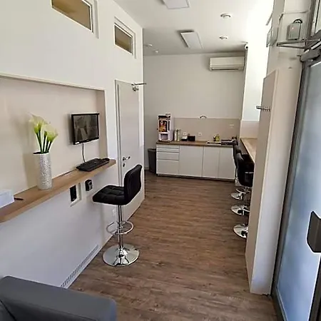 Hotel Cabin Hostel *
